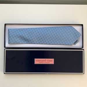 New- unused in box -Men’s nautical theme silk tie